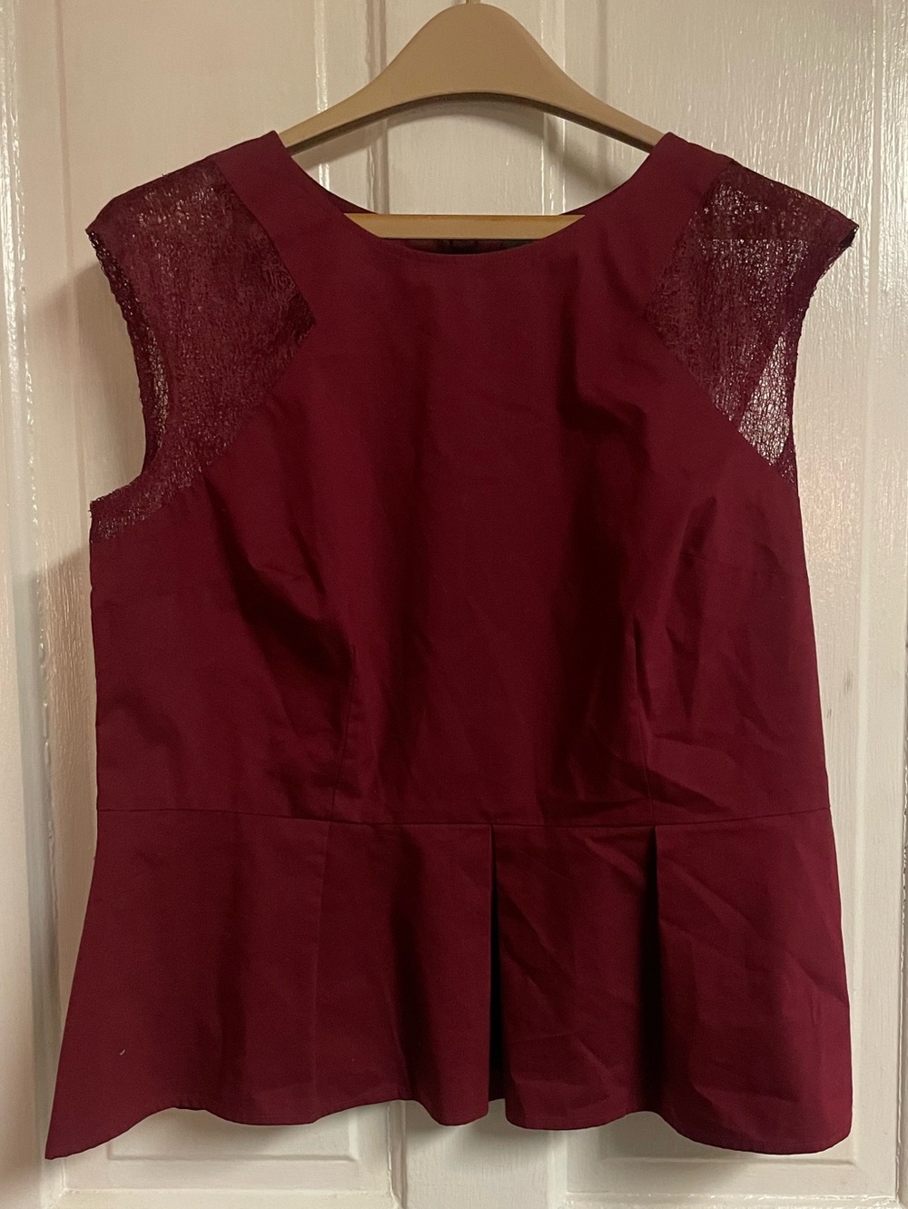 Worthington Burgundy Lace Shoulder Peplum Blouse Size L
Worthington Maroon Sheer